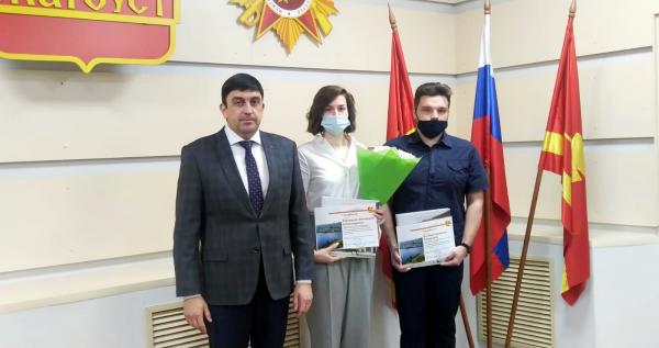 В Златоусте молодые педагоги получили «подъемные» в размере 1,5 млн рублей