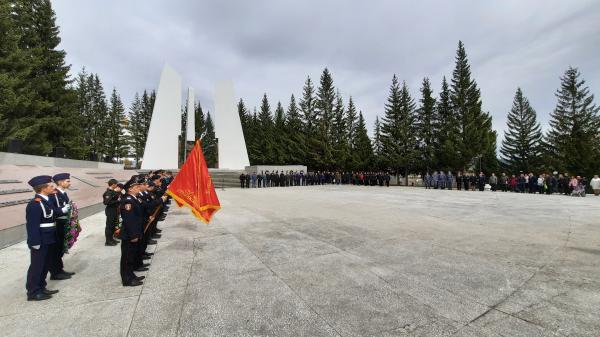 В Златоусте стартовала патриотическая акция «Аллея Славы»