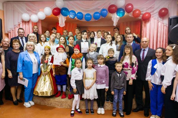 В Златоусте одаренным учащимся и их наставникам вручили именные премии главы округа