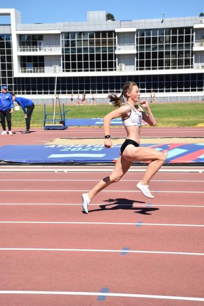 Юные златоустовские спортсмены достойно выступили на Первенстве УрФО по легкой атлетике