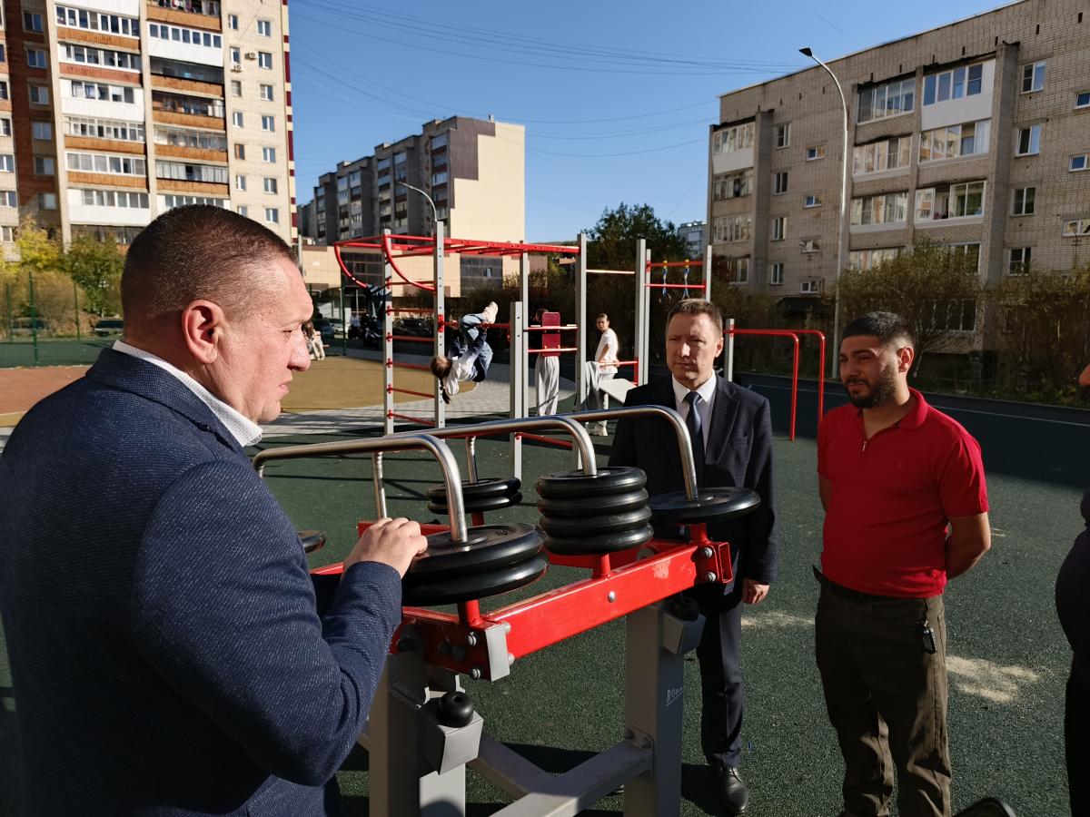 В Златоусте проходит приемка благоустроенных общественных пространств В Златоусте проходит приемка благоустроенных общественных пространств