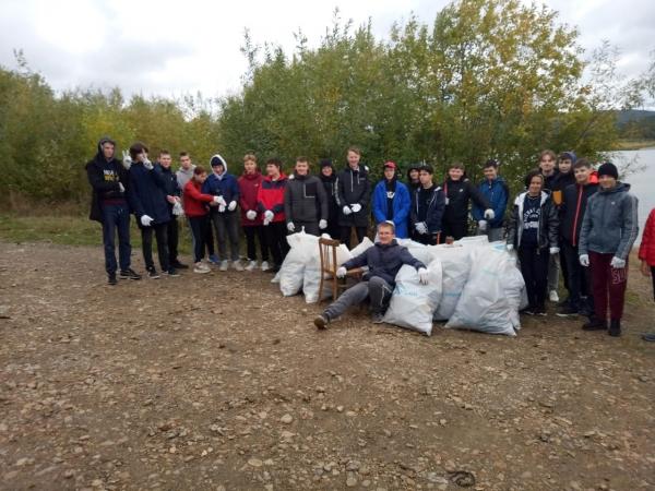 11 сентября на берегу городского пруда прошла очередная акция «Чистая вода России»