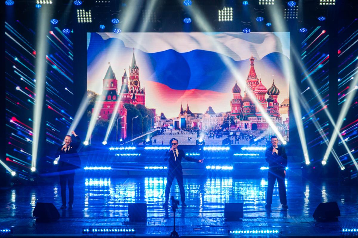 В Златоусте состоялся праздничный концерт «Звезда Уральской земли»