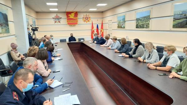 Златоустовским работодателям разъяснили необходимость и порядок обязательной вакцинации сотрудников