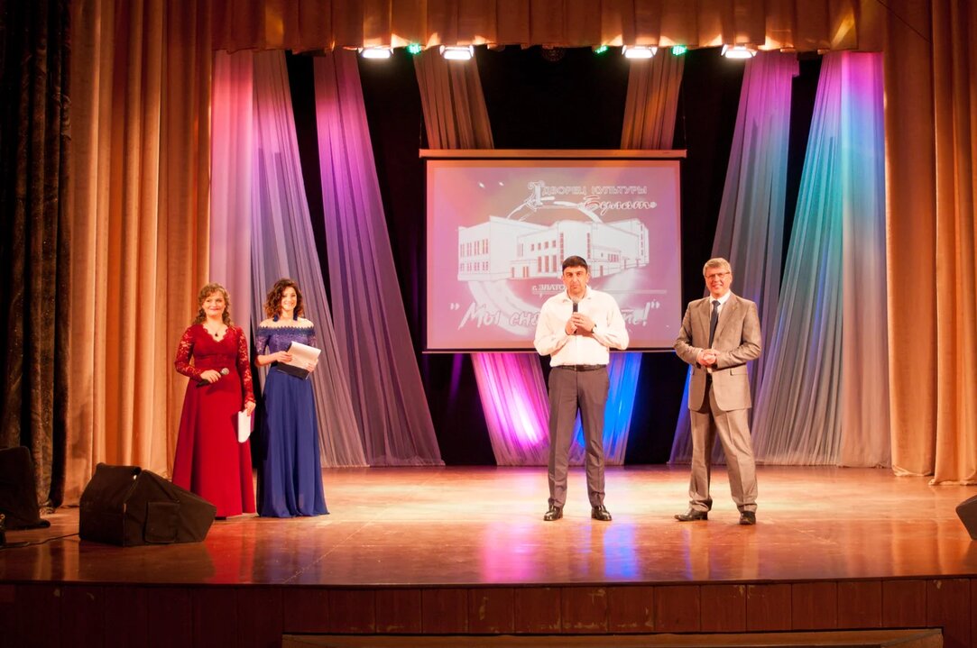 «Мы снова вместе!»: В ДК «Булат» состоялся первый после открытия большой концерт