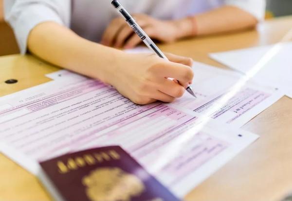 Озвучены первые результаты ЕГЭ по математике и русскому языку