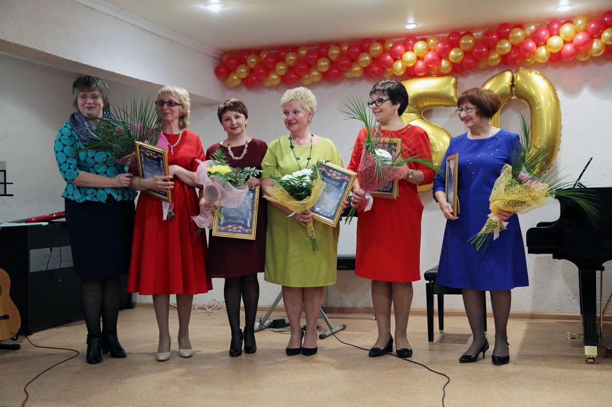 Школа 1 златоуст. Муслумиев школа талант. Дмш 3 златоуст. Школа 3 г златоуста. Музыкальная школа №3 златоуст.